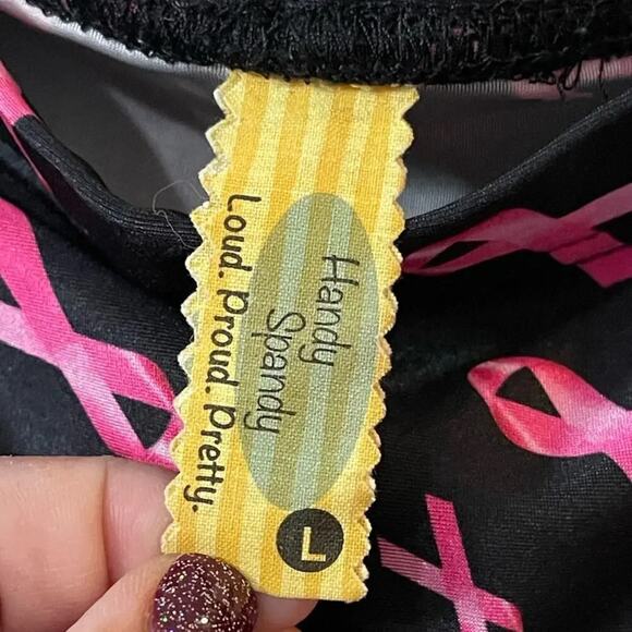 Handy Spandy Breast Cancer Ribbon workout Cropped Pants - EUC - L - Picture 4 of 5